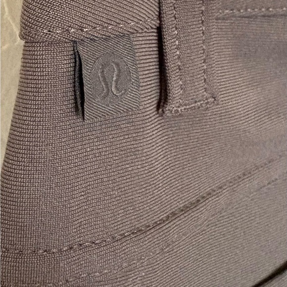 Lululemon ABC Men's Gray Pant Size 32 with Front Pockets & 1 Back Zip Pocket - Picture 5 of 16